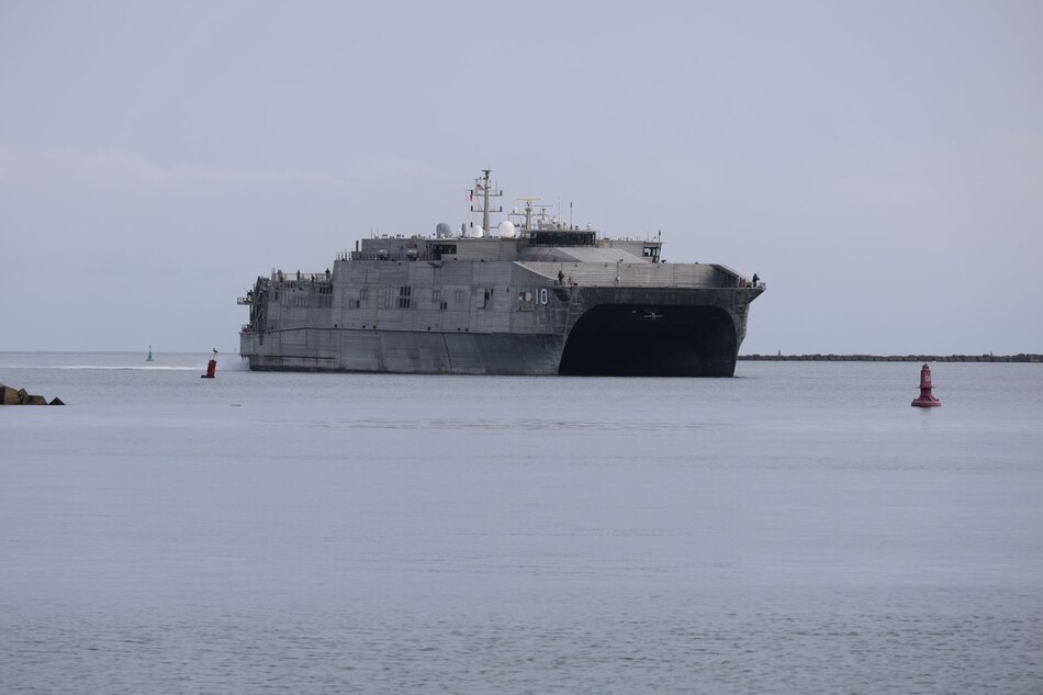 Llega a Colón buque de la marina de Estados Unidos para dar atención médica y social