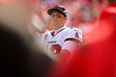 Tras mes y medio de retiro Tom Brady anuncia su regreso a la NFL