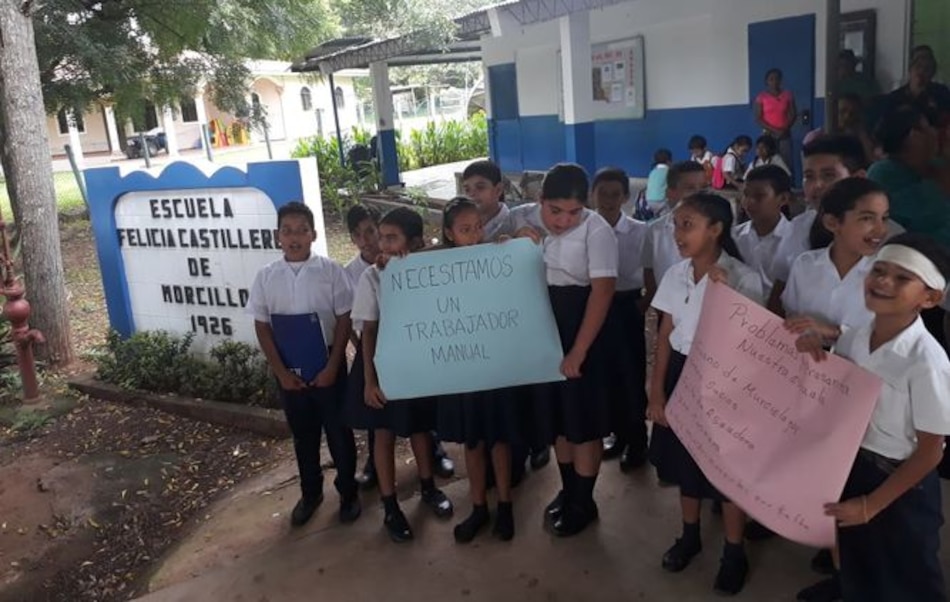 Padres de familia protestan para exigir mejoras en la escuela Felicia Castillero de Morcillo