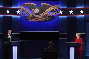 Clinton y Trump se sacan chispas en primer debate con acusaciones cruzadas