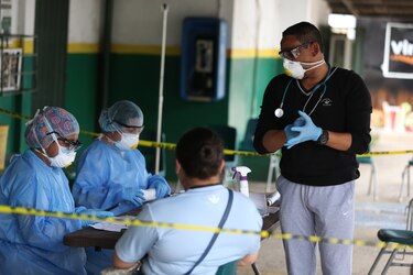 Disminuyen las defunciones por la Covid-19; detectan 956 casos nuevos de infectados