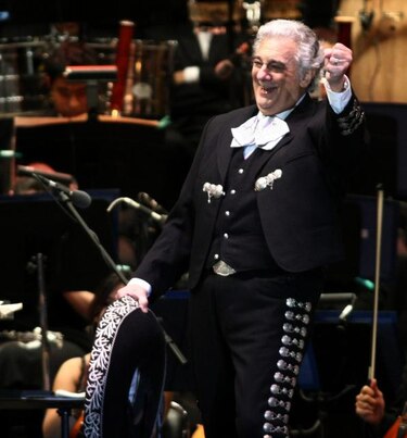 El tenor español Plácido Domingo lamenta descargas ilegales de música