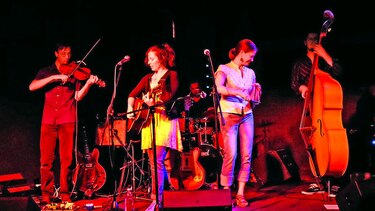 Música con raíces festivas y criollas