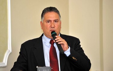 Pedro Chaluja va por la reelección en la federación de fútbol