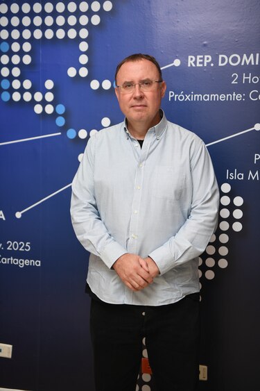 Jurista destaca la importancia de los medios tradicionales frente a las amenazas a la libertad de expresión