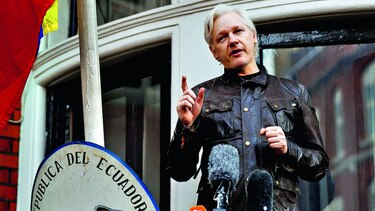 Ecuador otorga ciudadanía a Julian Assange, de WikiLeaks