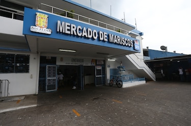 Futuro de polémico mercado de marisco, en manos de juez