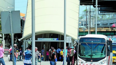 Licitación de buses atrae a 26 empresas