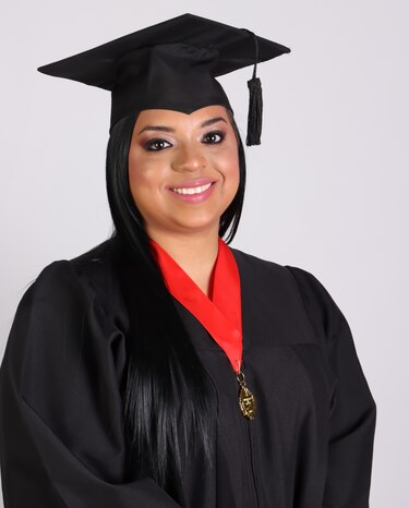 La Universidad de Panamá presenta a los graduados de su Facultad de Derecho y Ciencias Políticas