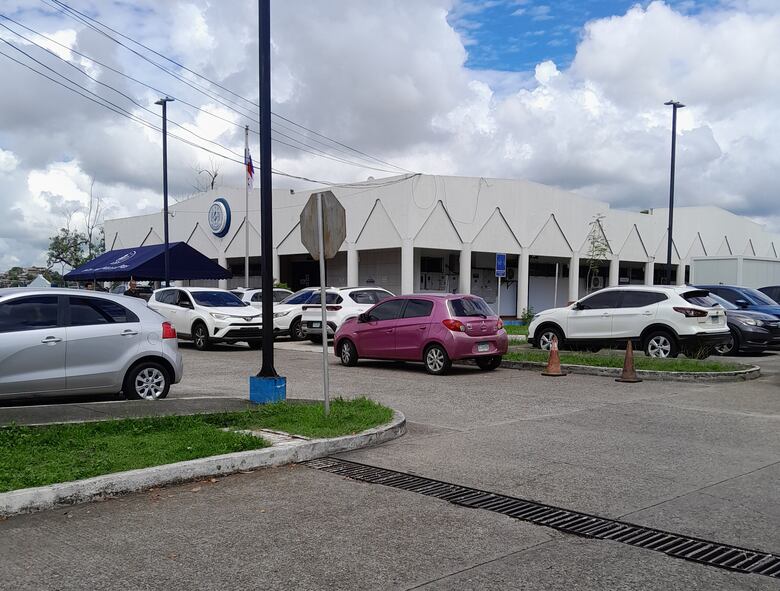 Asegurados asisten con normalidad a sus citas en las policlínicas y Ulaps