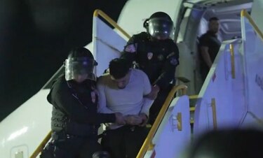 Estados Unidos deporta a El Salvador a 238 personas consideradas integrantes del Tren de Aragua, pese a existir orden judicial que lo impedía