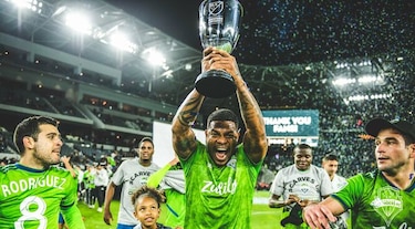 Román Torres le dice adiós a los Sounders; solo quedan dos panameños en la MLS