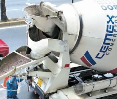 Ventas de Cemex bajan por deterioro de mercados