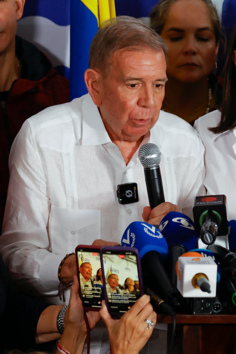 Edmundo González sale de Venezuela y recibe asilo político en España