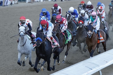 Medina Spirit, con la monta de Johnny Velásquez, le brinda a Baffert el récord de victorias en el Derby de Kentucky