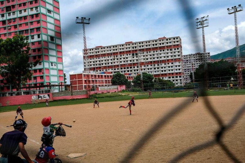 Quién fue Carlos Raúl Villanueva, el arquitecto venezolano al que el artista estadounidense Alexander Calder apodó ‘el diablo’