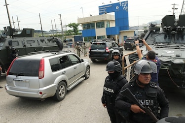 Trasladan a exvicepresidente de Ecuador Jorge Glas a la cárcel de máxima seguridad La Roca