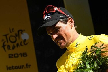 Van Avermaet gana etapa y es el nuevo líder del Tour de Francia