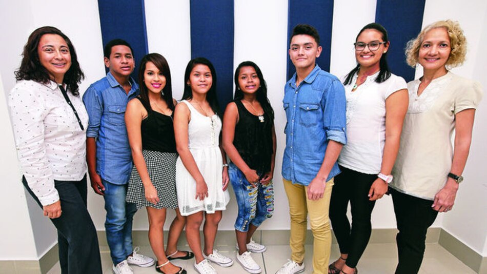 Abrir puertas a nuevas generaciones