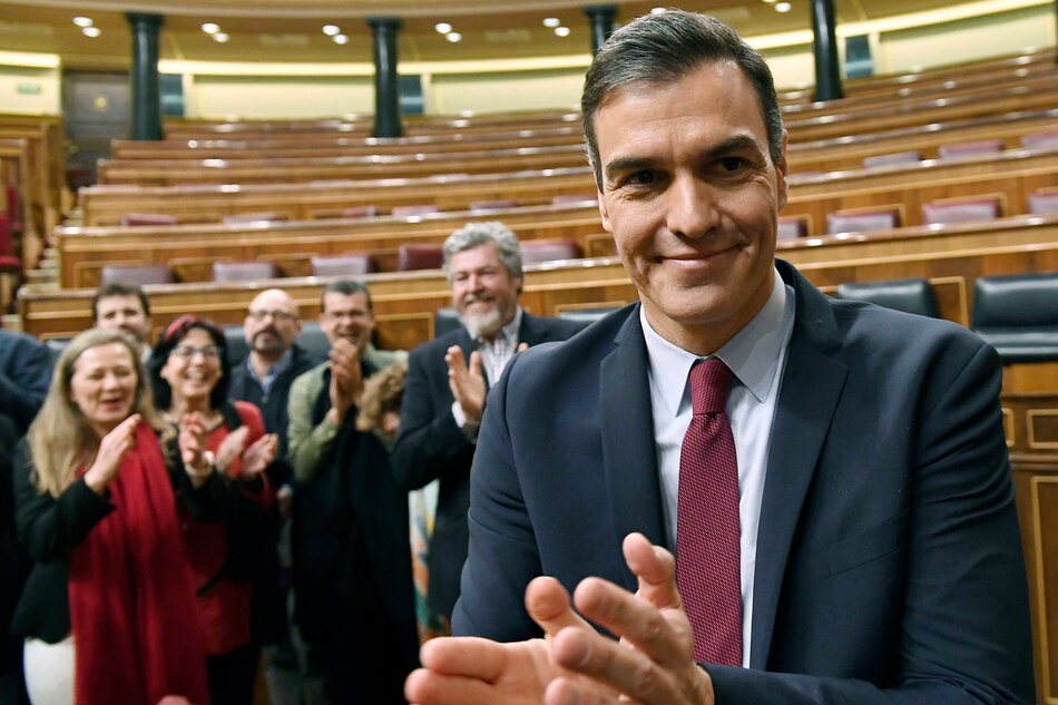 Pedro Sánchez, elegido presidente de un gobierno de izquierda en España