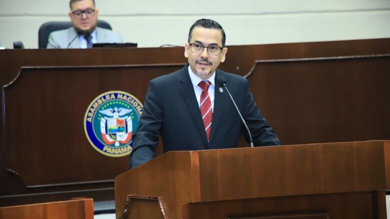 Procurador presenta proyectos de ley para castigar con más fuerza la corrupción en Panamá