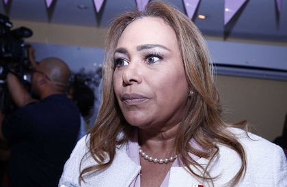 Ministra consejera Eyra Ruiz acudió a funeral, pero asegura que se cumplieron las medidas sanitarias