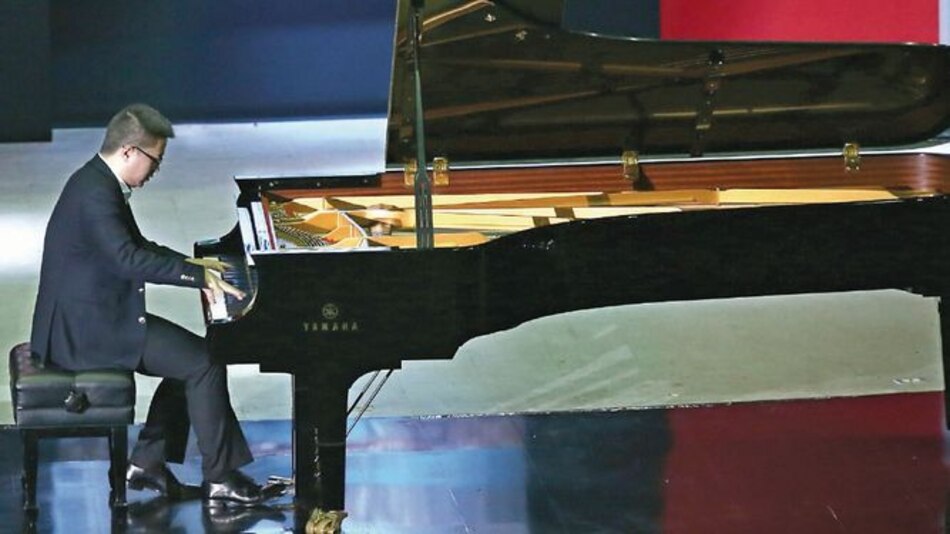 Pianista chino gana VIII concurso de piano de Panamá