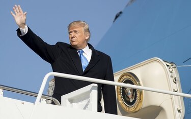 Renuncia director del Servicio Secreto de Estados Unidos