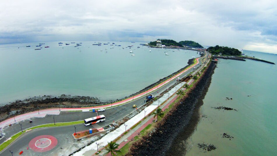 La desaliñada calzada de Amador