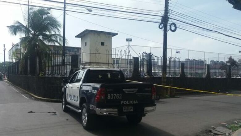 Subteniente entrega armas en estación de Colón; situación controlada dentro de armería