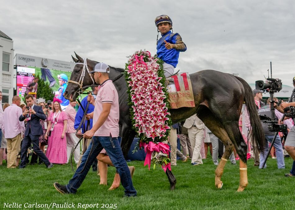 Luis Sáez ganó el Kentucky Oaks y lo dedica a su familia   