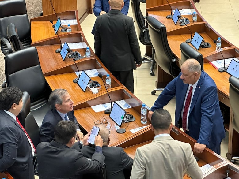 Asamblea define hoy el control de comisiones permanentes en medio de pugna entre bloques