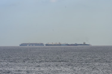 Así se explica la carrera por cruzar el Canal de Panamá, tras el cierre del estrecho de Ormuz