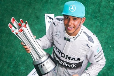 Hamilton ganó con 'Grand Chelem' y doblete de Mercedes; Alonso fue cuarto