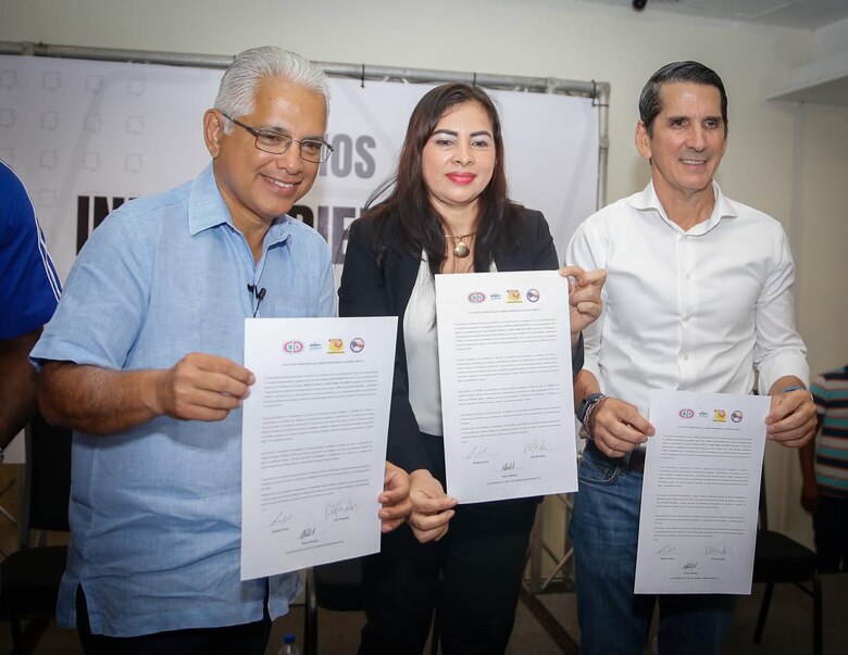 Campaña Roux-Blandón suma el apoyo de 67 candidatos independientes