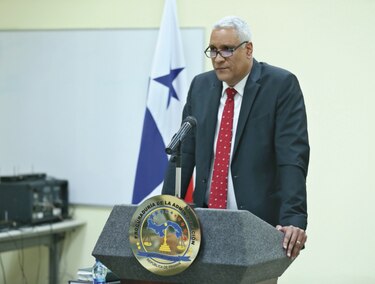 Las querellas del expresidente buscan intimidar a la justicia