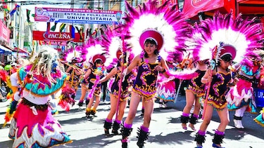 Día de danzas en La Paz