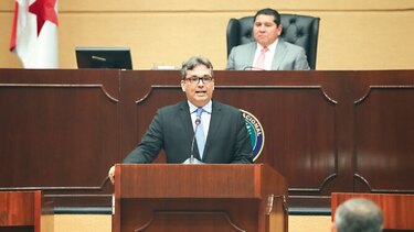 Asamblea acelera el proceso para remover al Defensor del Pueblo