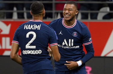 PSG gana 2-0 en Reims con doblete de Mbappé en el debut de Messi