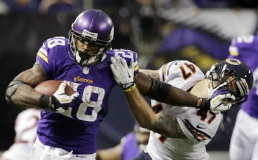 Jugadores y directivos de la NFL se enfrentan por reglamento de conducta