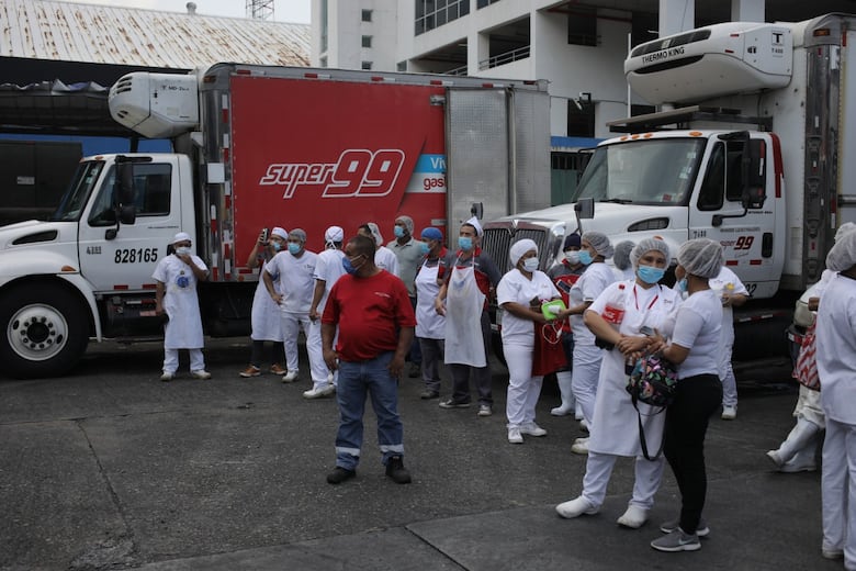 Se desploma losa en tienda Mega Depot en la vía Transístmica