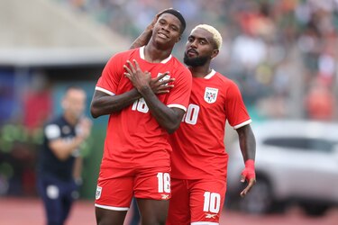 De Botafogo a la Selección de Panamá: Kadir Barría vive una tarde inolvidable en Tarija