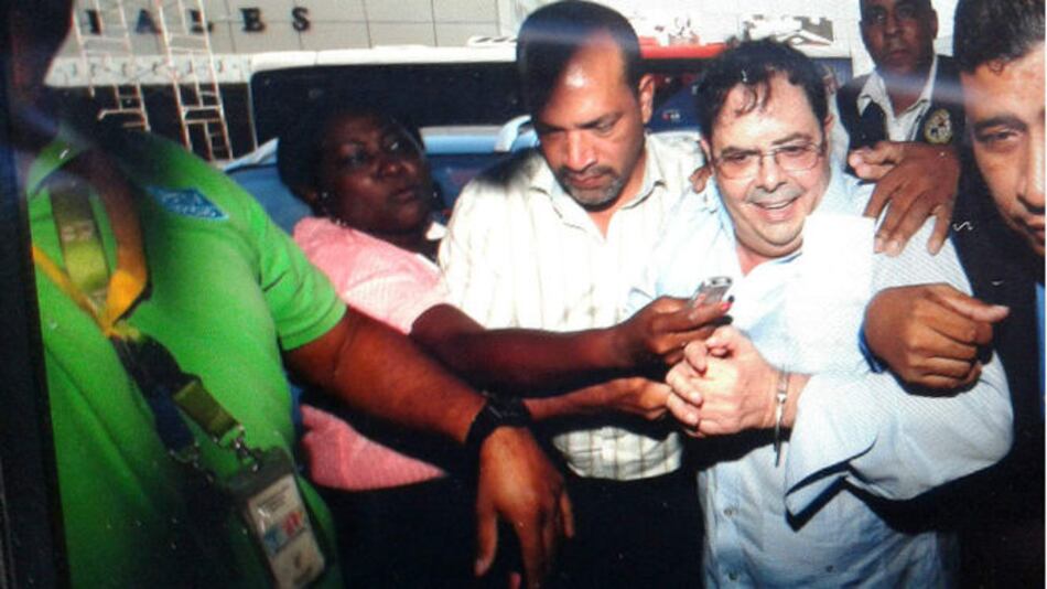 Luis Cucalón llega a Medicina Legal para evaluación