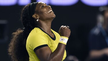 Una dominante Serena disputará su séptima final en Australia