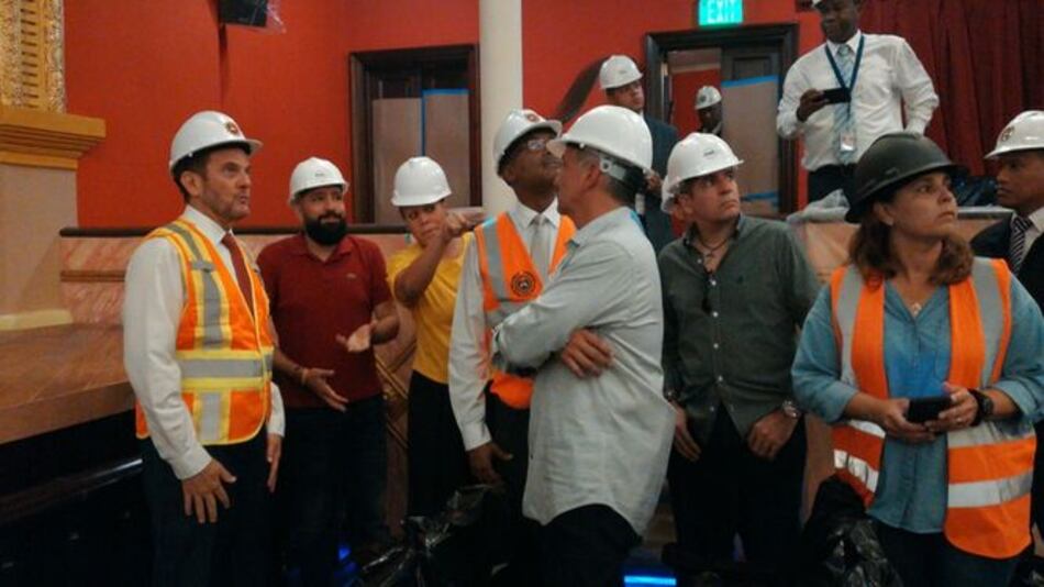 Contralor inspecciona restauración del Teatro Nacional