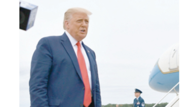 Nuevo libro dice que Trump admitió haber minimizado el peligro del coronavirus