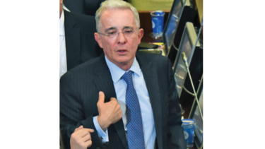 Revuelo en Colombia por prisión de Álvaro Uribe