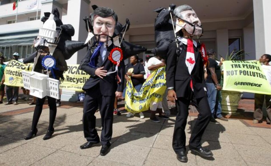 Los ministros negocian contrarreloj en Durban para lograr un acuerdo