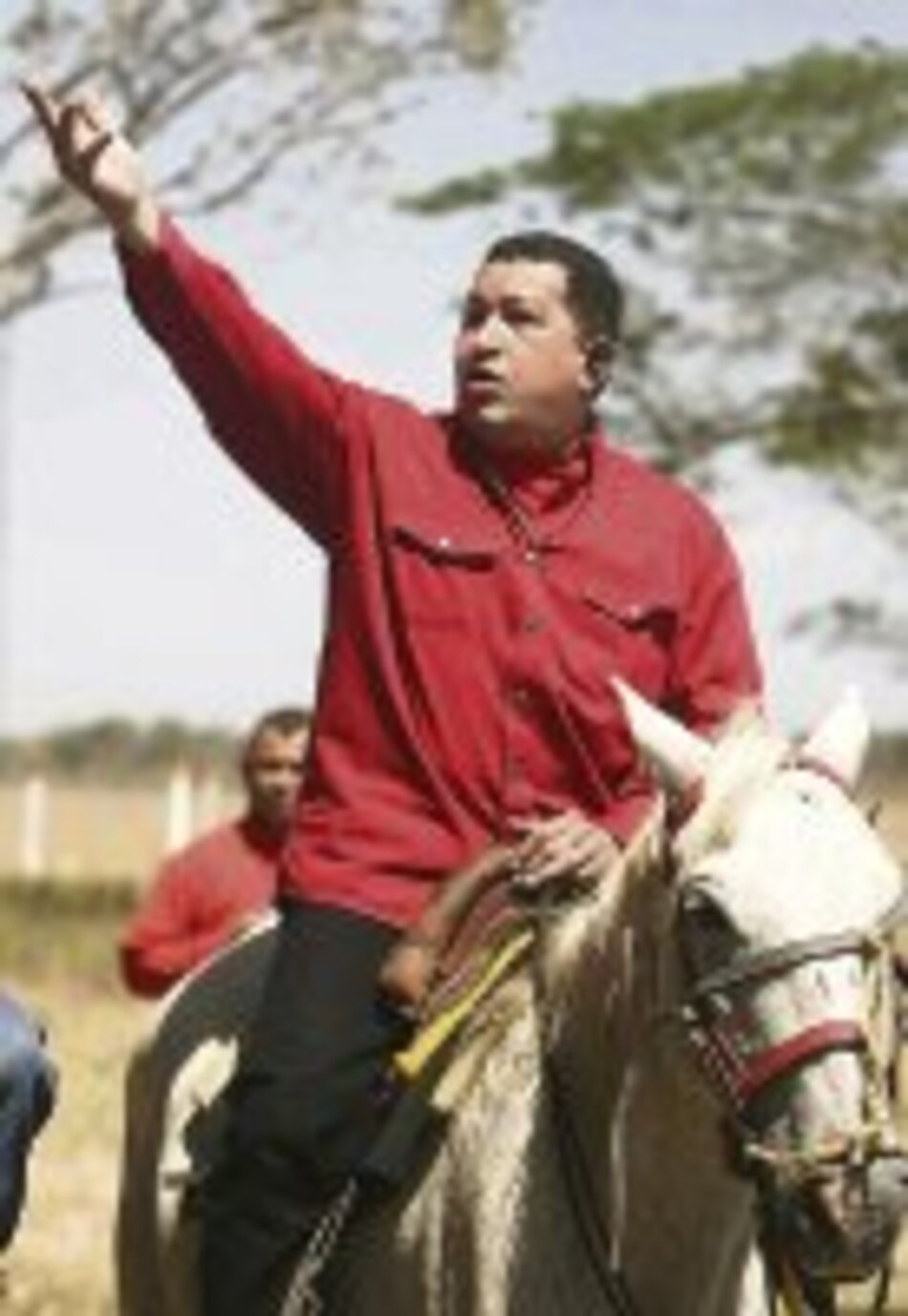 Chávez acepta presidir Partido Socialista Unido