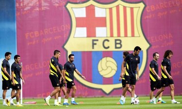 El Barcelona y la RFEF multados por fichajes internacionales de menores de 18